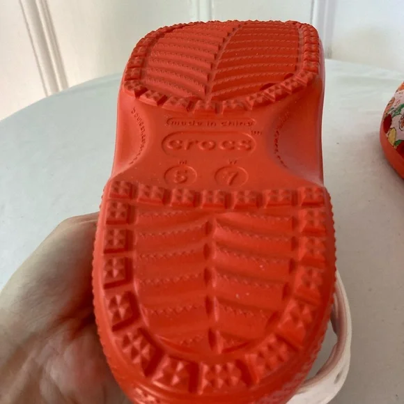 NWT Crocs Disney Vault Florida oranges bird size 7 women, 5 men - Picture 6 of 7